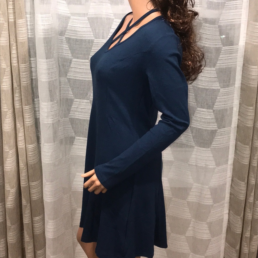 Solid Cross Strap Neckline Long Sleeve Tunic Dress - Picture 4 of 5